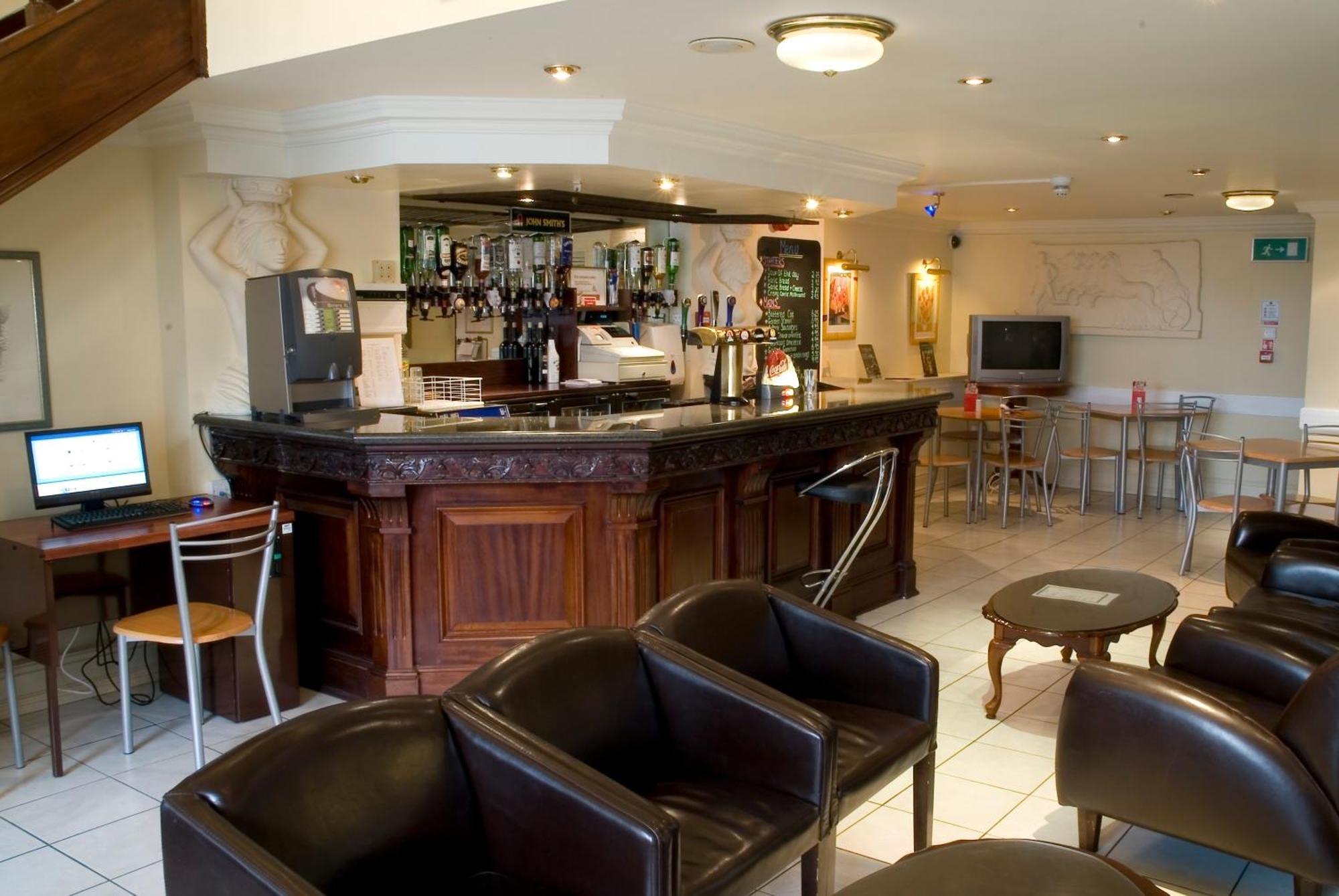 The Ashley Hotel Hale  Restaurang bild